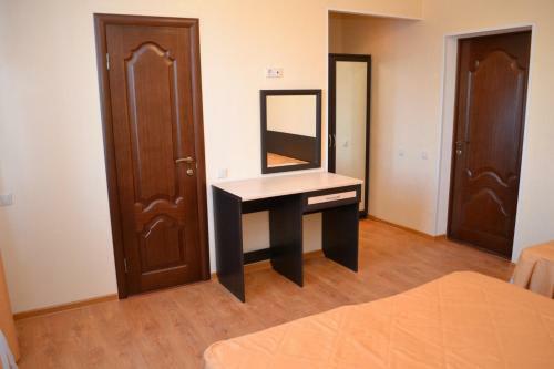 Hostal Guest House Lev