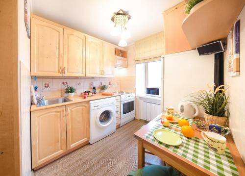 Apartment On Pirogova 7
