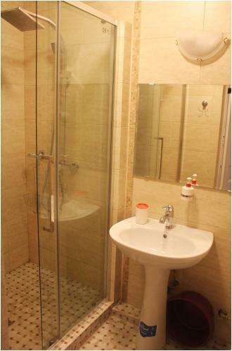 Hostal Assol Guest House