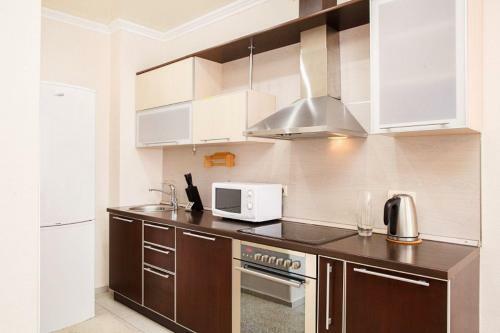 Apartment Complex Daudel 6