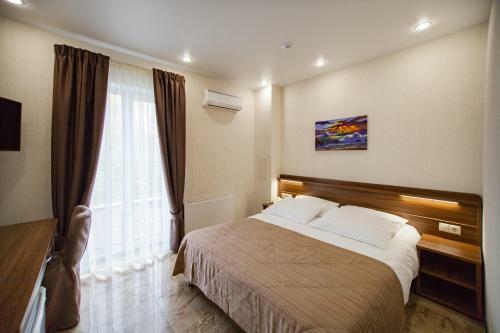 Regatta Hotel