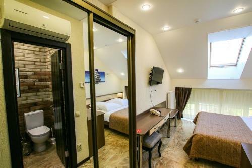 Regatta Hotel
