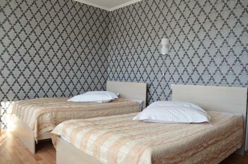 Hostal Kuzya Guest House