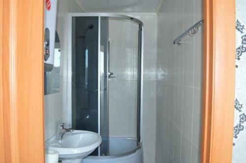 Hostal Kuzya Guest House