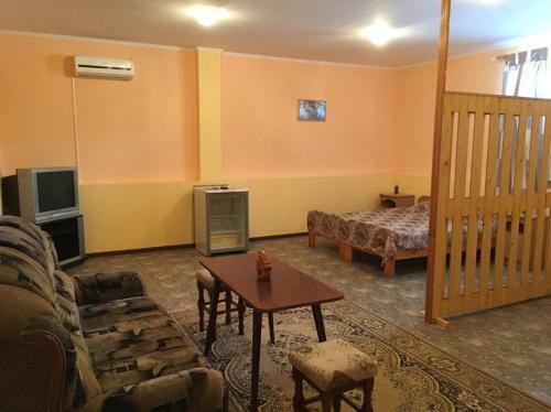Hostal Daniil Guest House