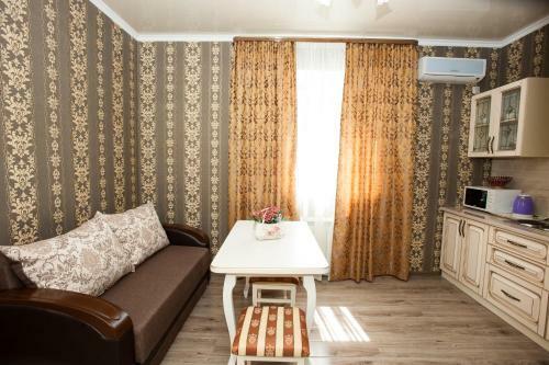Kosmos Hotel