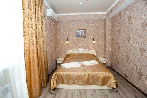 Kosmos Hotel