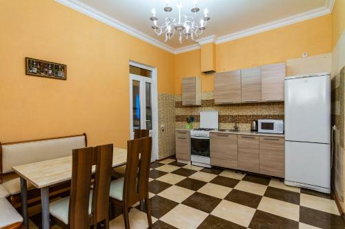 Hostal Zhasmin Guest House