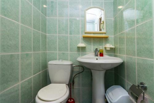 Hostal Zhasmin Guest House