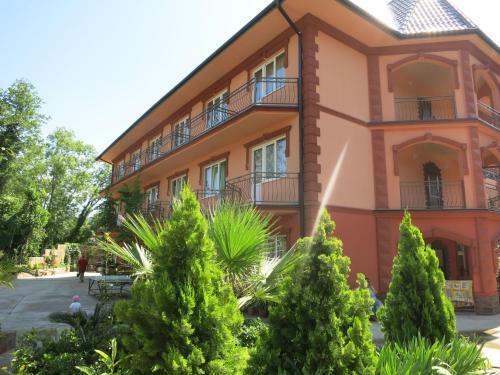 Hostal Dobry Kit Guest House