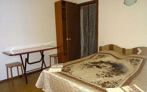Hostal Gavan Guest House