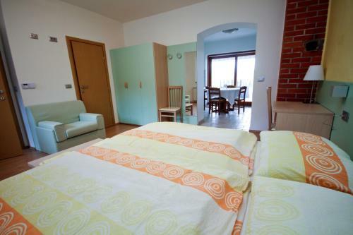 Zoi Apartments