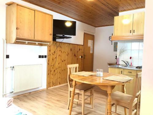 Hostal Encijan Apartments