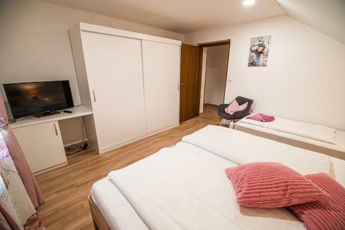 Hostal Guesthouse Leski Dvor