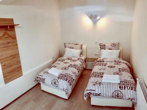 Hostal Lina Rooms