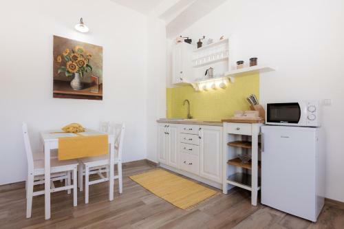 Sunny Apartment
