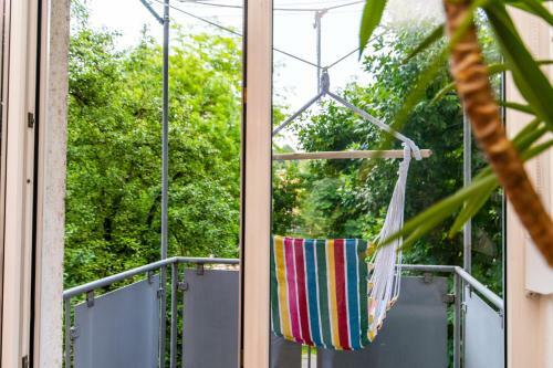 Relaxing Modern & Sunny Apartment In The Centre