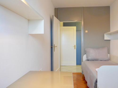 Charming Apartment Near City Center