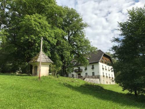 Apartamento Pension "das Tr�gern"