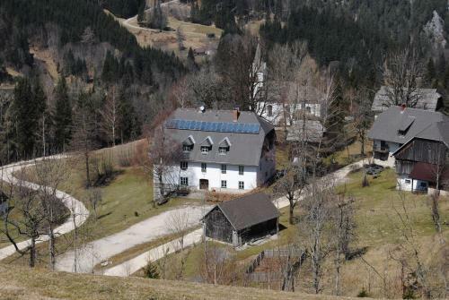 Apartamento Pension "das Tr�gern"