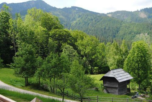 Apartamento Pension "das Tr�gern"