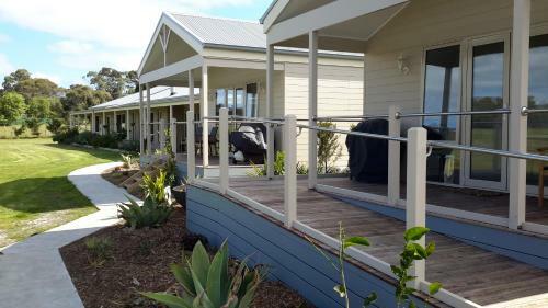 Bed & Breakfast Bass Coast Country Cottages