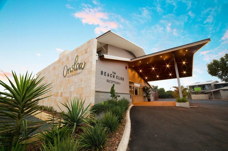 Hotel Onslow Beach Resort