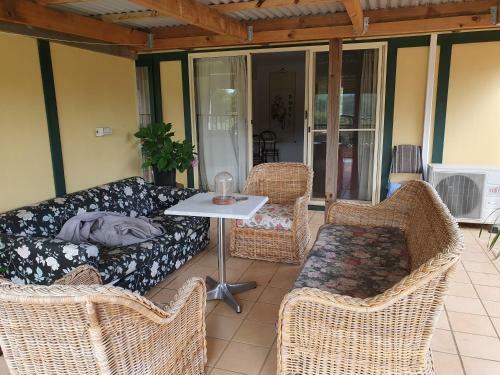 Hostal Oaktree Guest House