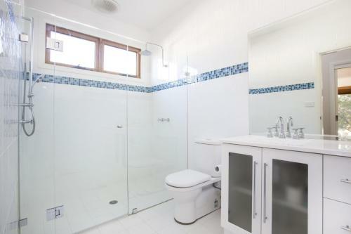 33 Bangalow - Narrawallee's Beautiful Bungalow