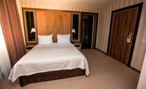 Shirvan Hotel & Spa