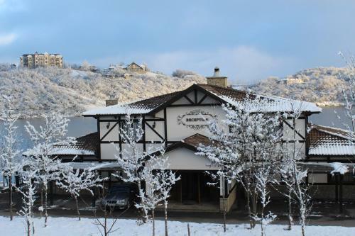 Sakit Gol - Silent Lake Hotel
