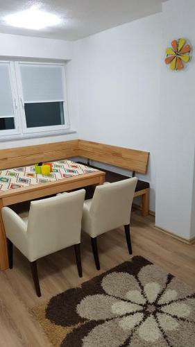 Green Garden Apartment