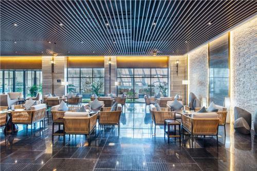 Hotel Howard Johnson New District Plaza Ziyang