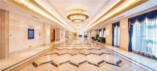 Hotel Howard Johnson New District Plaza Ziyang