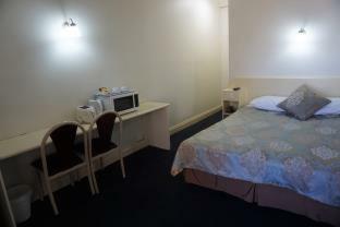 Hotel Jacksons Motor Inn
