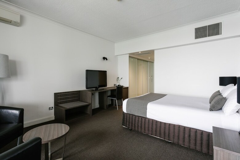 Hotel The Lakes Resort