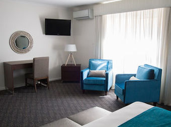 Hotel Adelaide Royal Coach