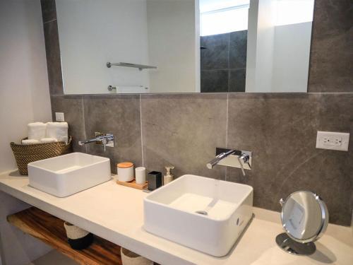 Private Luxury Villa For 4 Guests By Night : Casa Noa