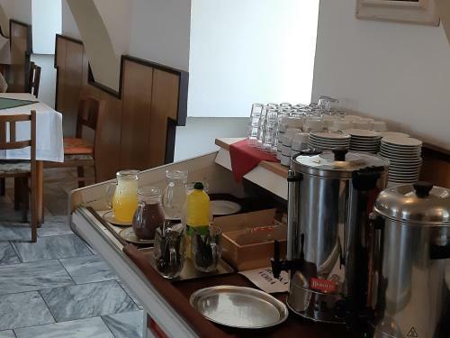 Hotel Jest?�b�