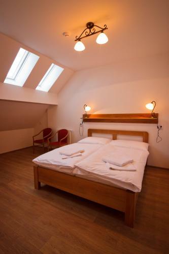 Hostal Penzion Bedn�??v Dv?r