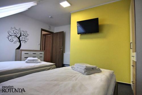 Hostal Penzion Rotunda
