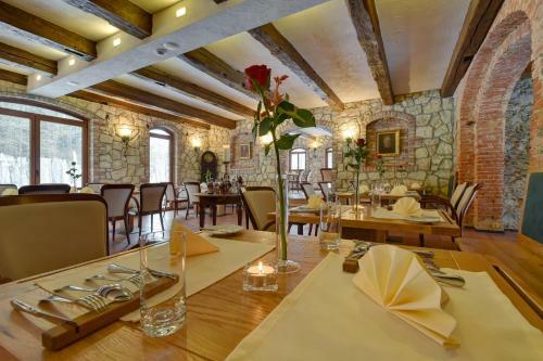 Apartamentos Zamecka Fortovna / Forester House