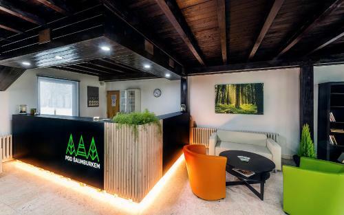 Hotel Rekrea?n� Are�l Pod ?aumburkem