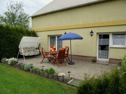 Sunlit Apartment With Fenced Garden In Eixen