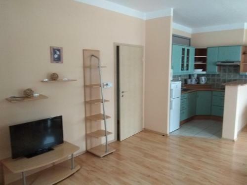 Apartm�ny Ados