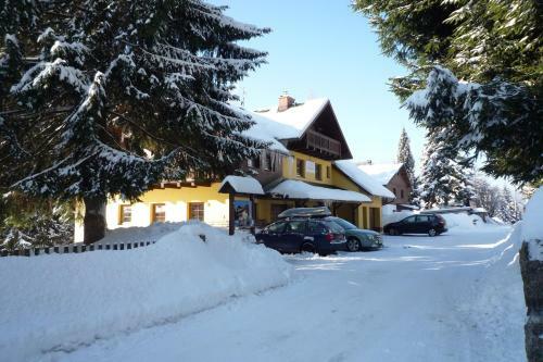 Hostal Chalet H?ebenka
