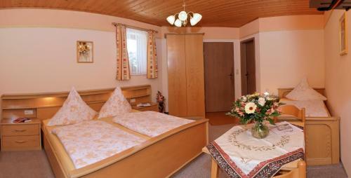 Hostal Landpension & Gasthaus Monika