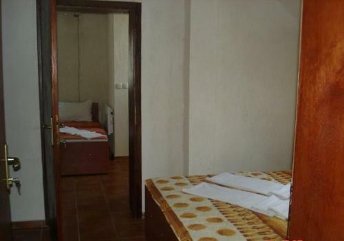 Hostal Apartments Dan Dar