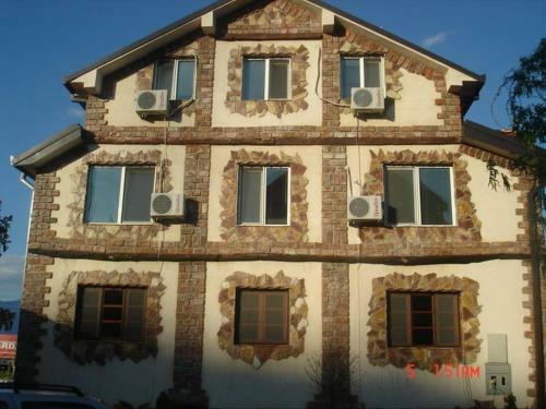 Hostal Apartments Dan Dar