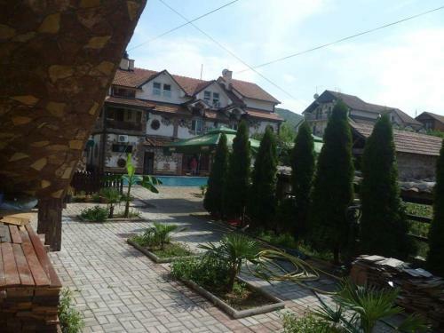 Hostal Apartments Dan Dar